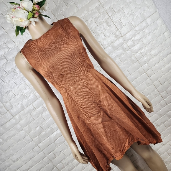 medium brown dress - Picture 3 of 5